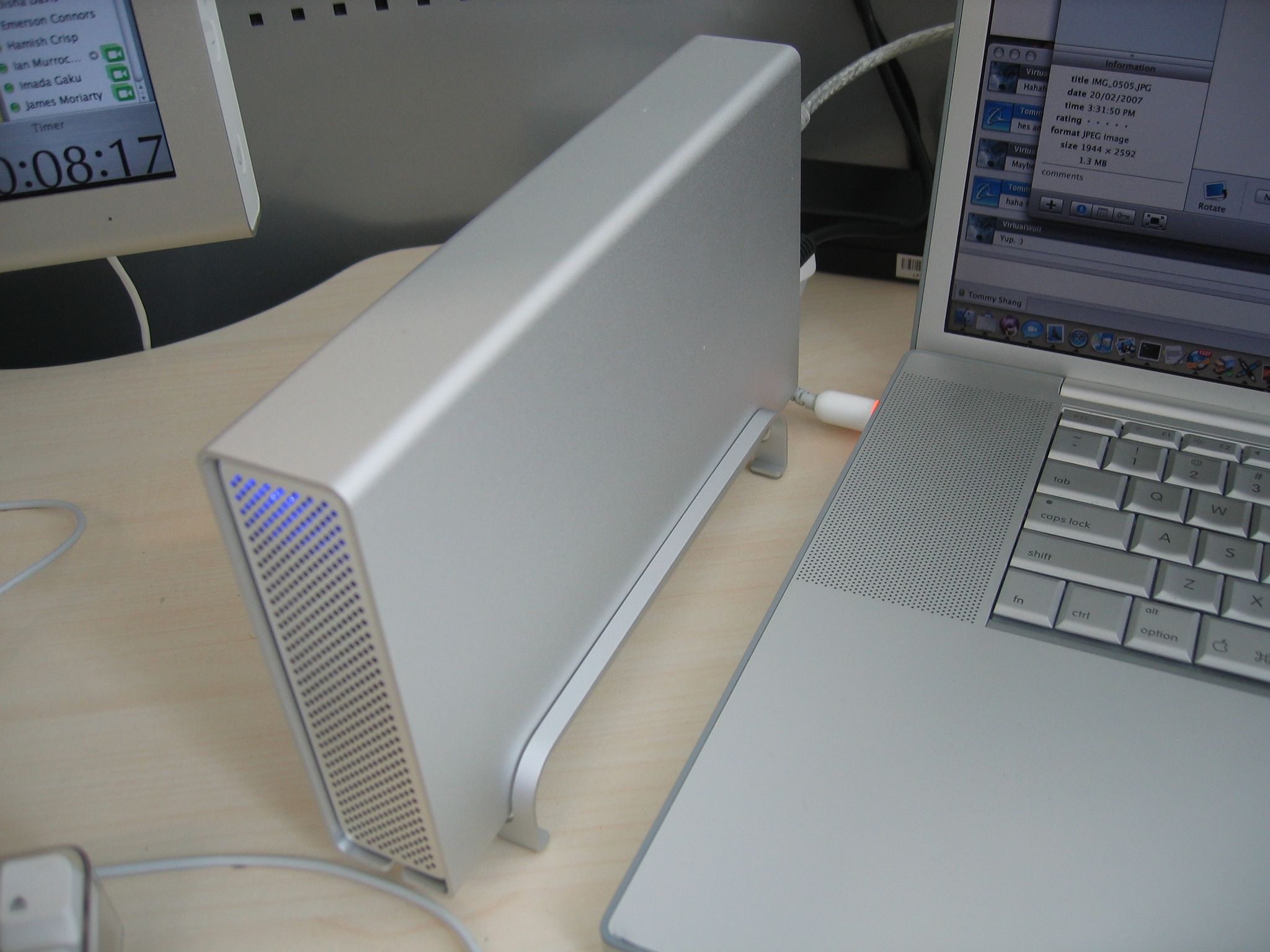 A photo of an external hard disk case that has the exact same style as a Mac Pro or Power Mac G5.